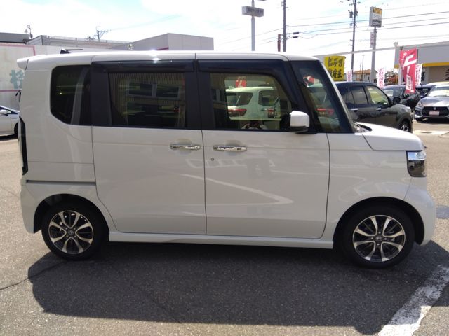 HONDA N BOX CUSTOM 2023