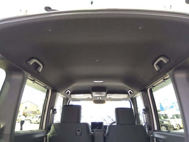 HONDA N BOX CUSTOM 2023