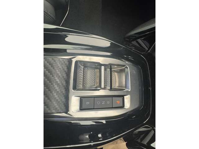 PEUGEOT PEUGEOT e-2008 2025