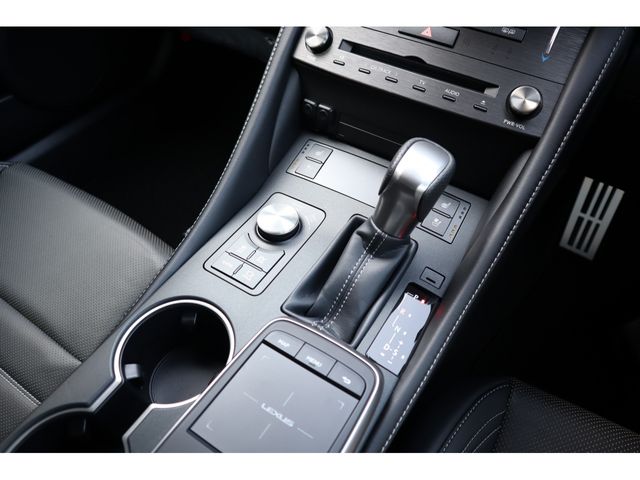 TOYOTA LEXUS RC300h 2022