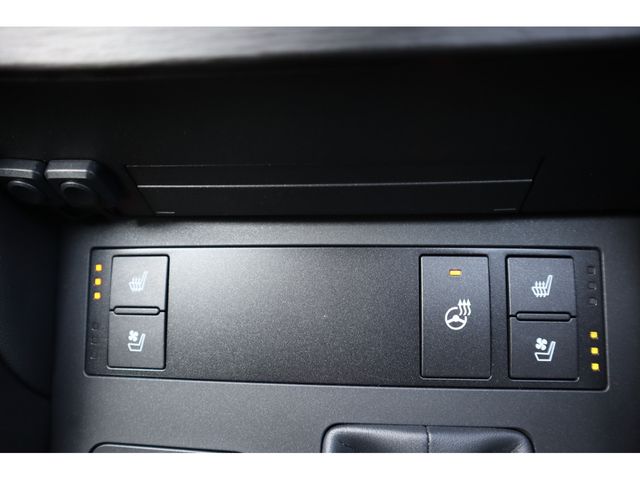 TOYOTA LEXUS RC300h 2022