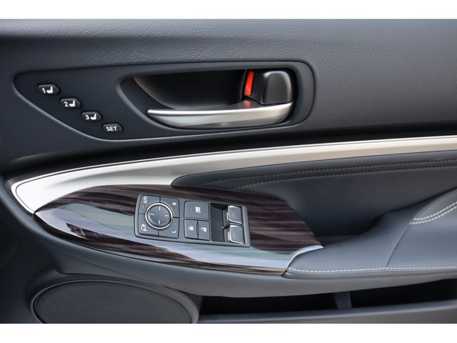 TOYOTA LEXUS RC300h 2022