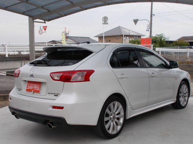 MITSUBISHI GALANT FORTIS SPORTBACK 4WD 2010