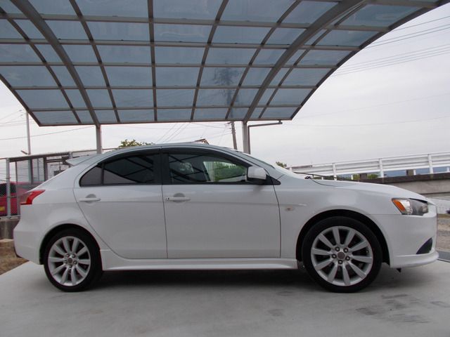 MITSUBISHI GALANT FORTIS SPORTBACK 4WD 2010