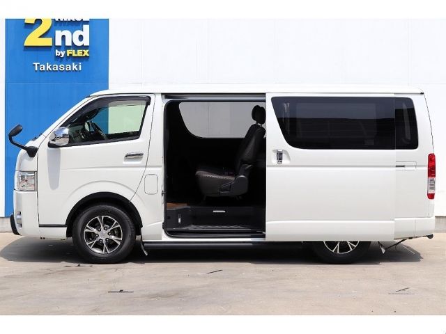 TOYOTA HIACE van 2WD 2019