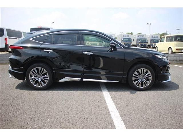 TOYOTA HARRIER 2WD 2020