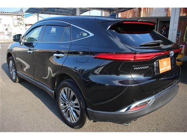 TOYOTA HARRIER HYBRID 2020