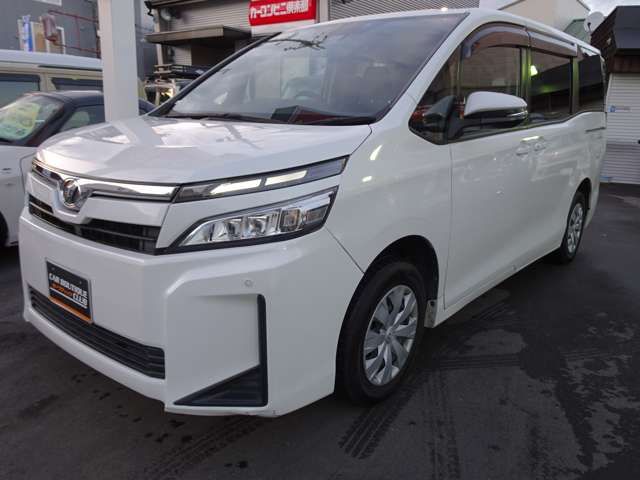 TOYOTA VOXY 2019