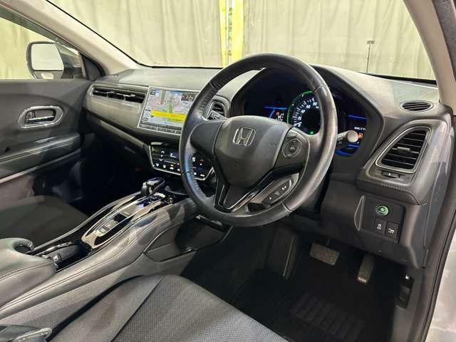 HONDA VEZEL HYBRID 2014