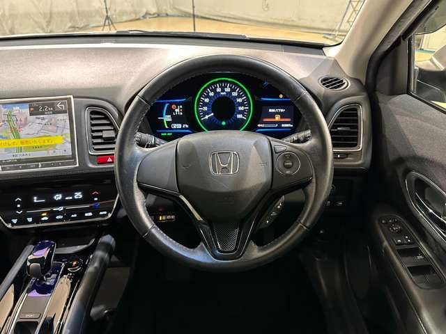 HONDA VEZEL HYBRID 2014