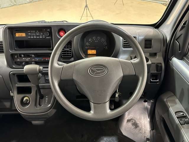 DAIHATSU HIJET deckvan 2014