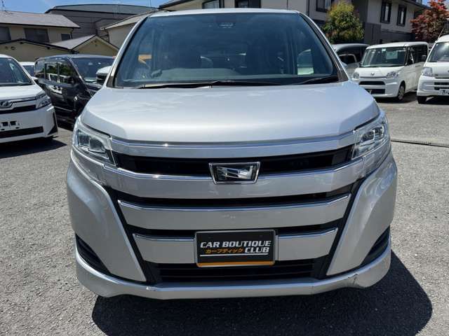 TOYOTA NOAH 2018