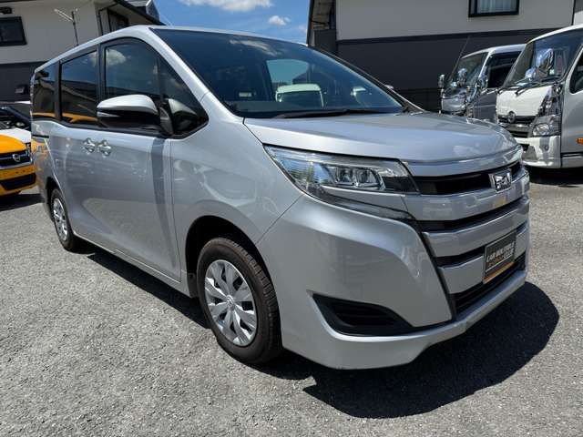 TOYOTA NOAH 2018