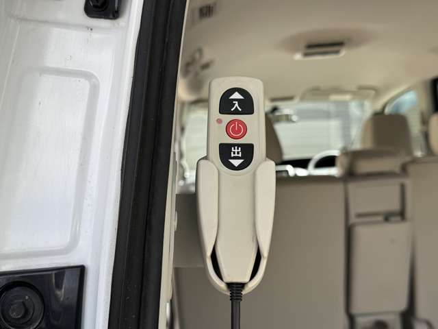 NISSAN SERENA  WG 2017