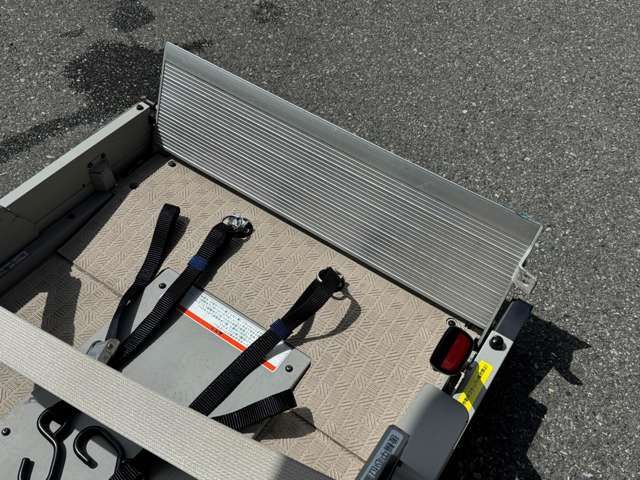 NISSAN SERENA  WG 2017