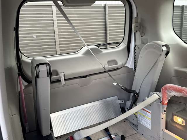 NISSAN SERENA  WG 2017