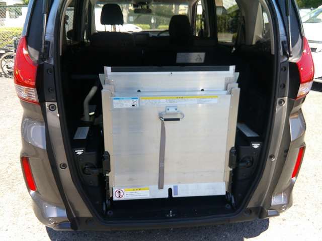 HONDA FREED plus HYBRID 4WD 2020