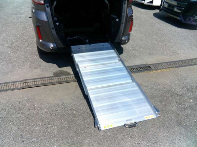 HONDA FREED plus HYBRID 4WD 2020