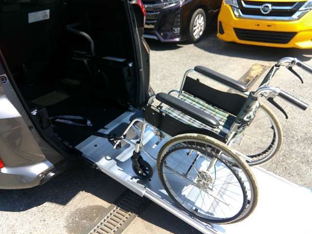 HONDA FREED plus HYBRID 4WD 2020