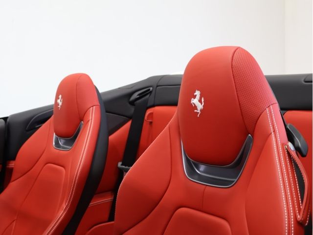 FERRARI FERRARI Portofino 2019