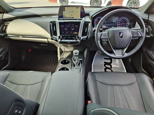 TOYOTA CROWN sedan hybrid 2018