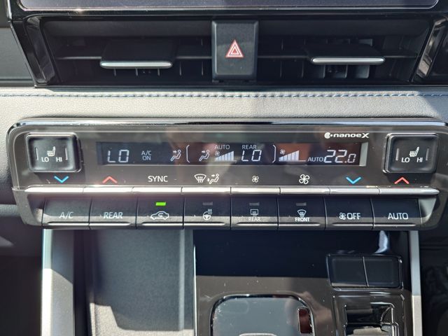 TOYOTA VOXY HYBRID 2023