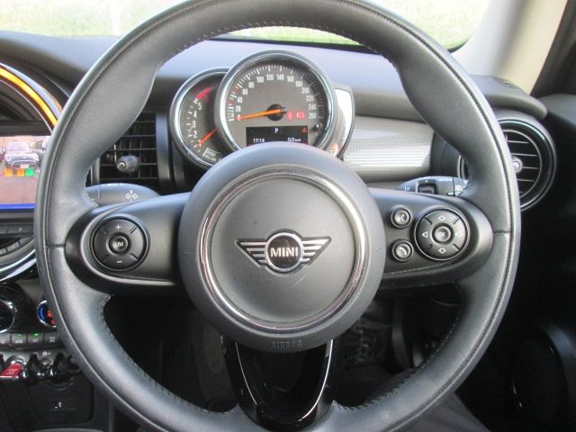 BMW MINI COOPER D 2021