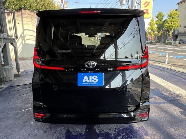 TOYOTA NOAH 2022