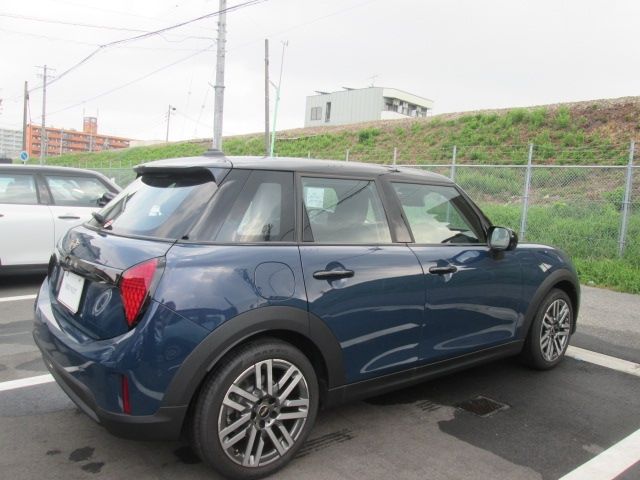 BMW MINI COOPER 5DOOR 2025