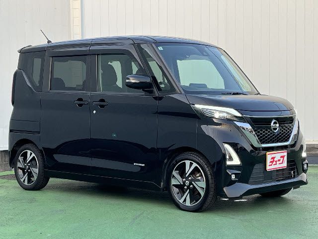 NISSAN ROOX 2020