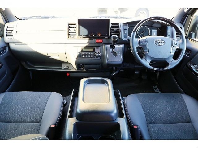 TOYOTA HIACE van 2WD 2024