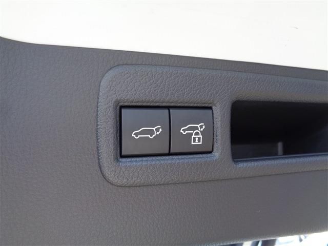 TOYOTA HARRIER HYBRID 2024