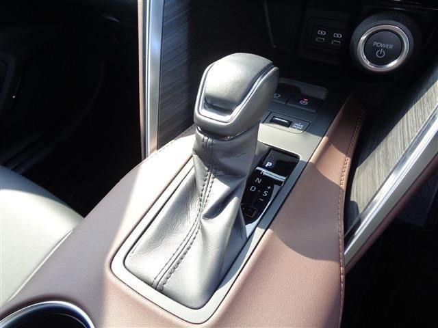 TOYOTA HARRIER HYBRID 2024