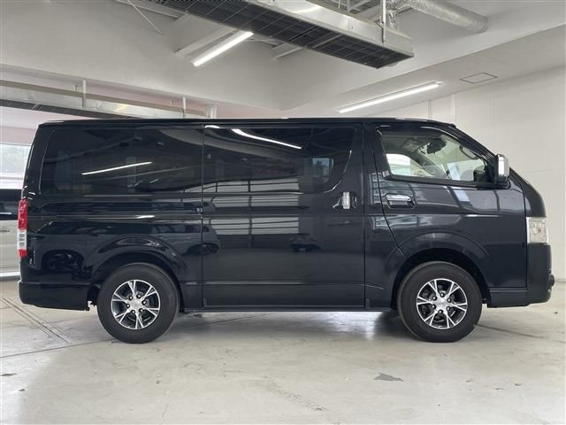 TOYOTA HIACE van 4WD 2021