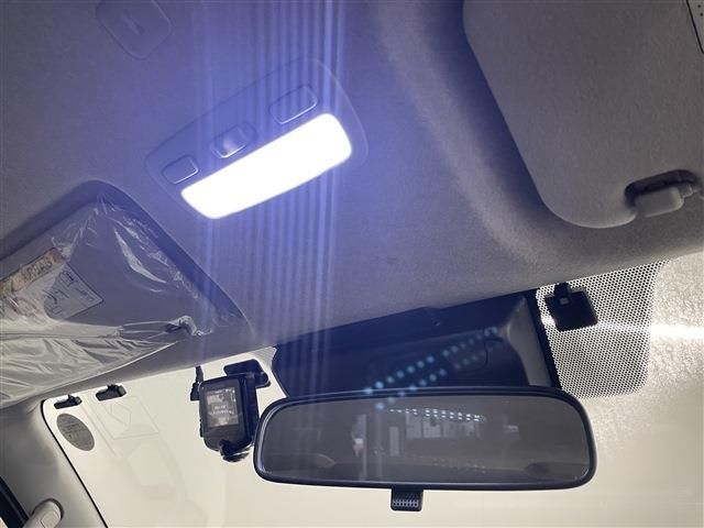 TOYOTA HIACE van 4WD 2021