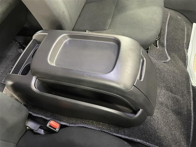 TOYOTA HIACE van 4WD 2021