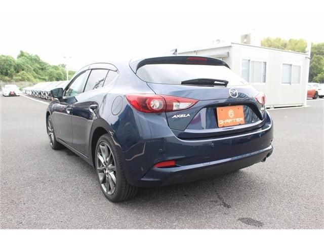 MAZDA AXELA SPORTS 2016