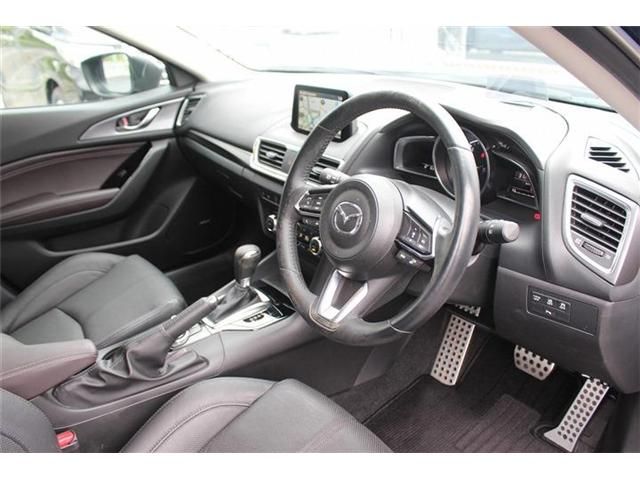 MAZDA AXELA SPORTS 2016