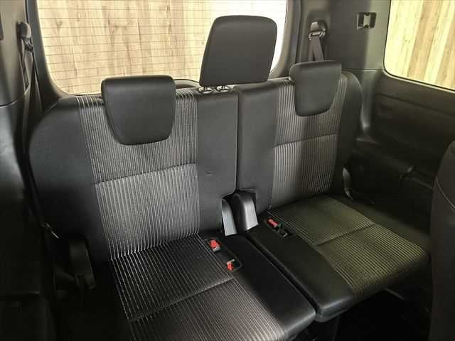 TOYOTA VOXY HYBRID 2018