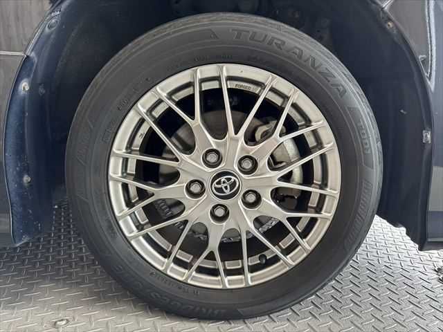 TOYOTA VOXY HYBRID 2018