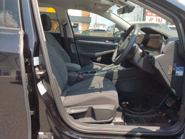 VOLKSWAGEN VOLKSWAGEN GOLF 2023