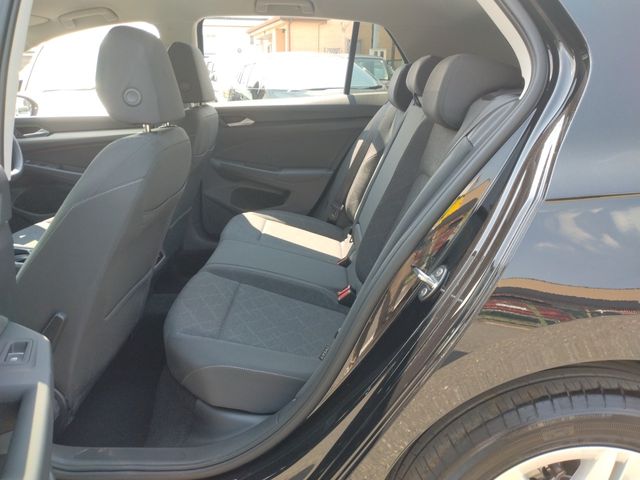 VOLKSWAGEN VOLKSWAGEN GOLF 2023