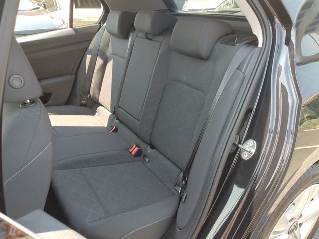 VOLKSWAGEN VOLKSWAGEN GOLF 2023