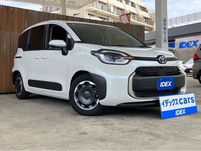 TOYOTA SIENTA HYBRID 2024
