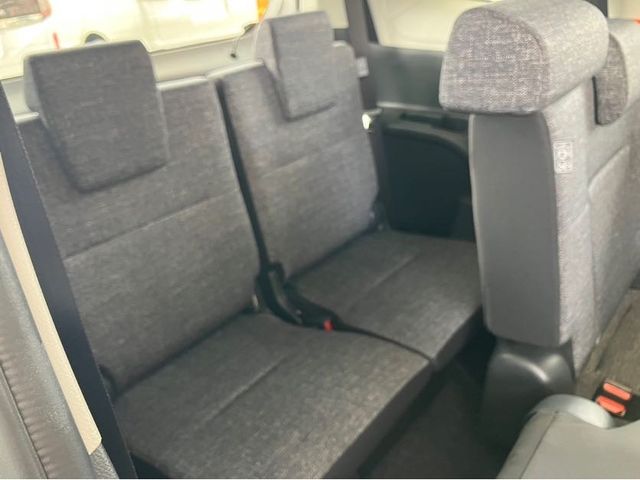 TOYOTA SIENTA HYBRID 2024