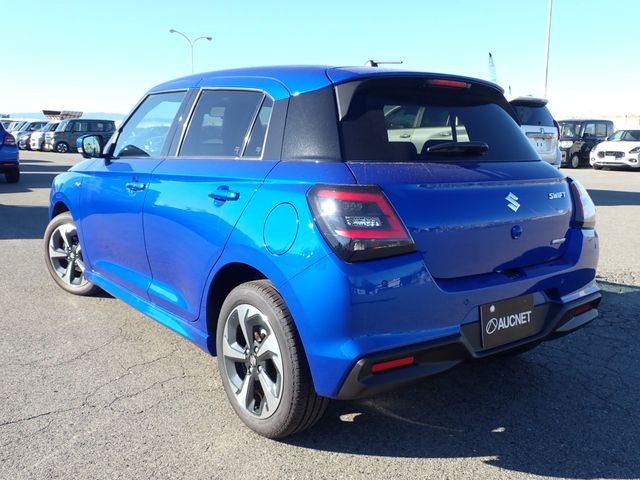 SUZUKI SWIFT 2023