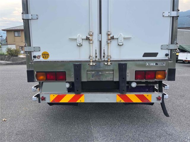 MITSUBISHI FUSOU FIGHTER 2011