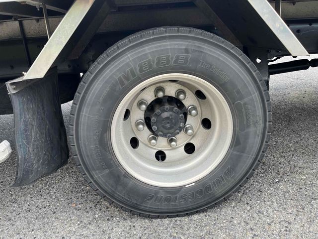 MITSUBISHI FUSOU FIGHTER 2011