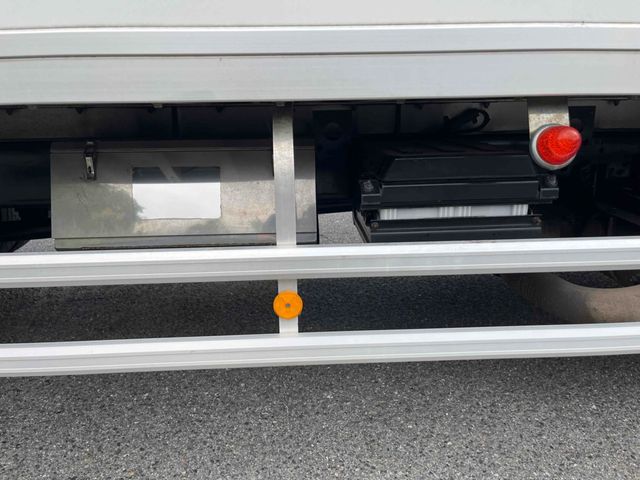 MITSUBISHI FUSOU FIGHTER 2011