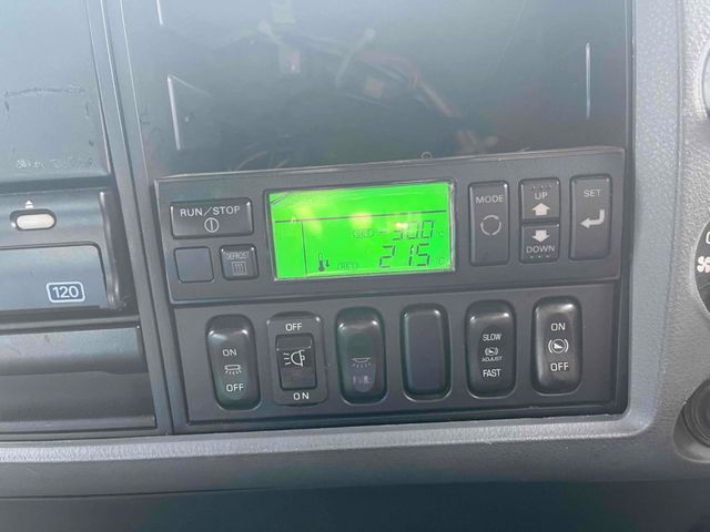 MITSUBISHI FUSOU FIGHTER 2011